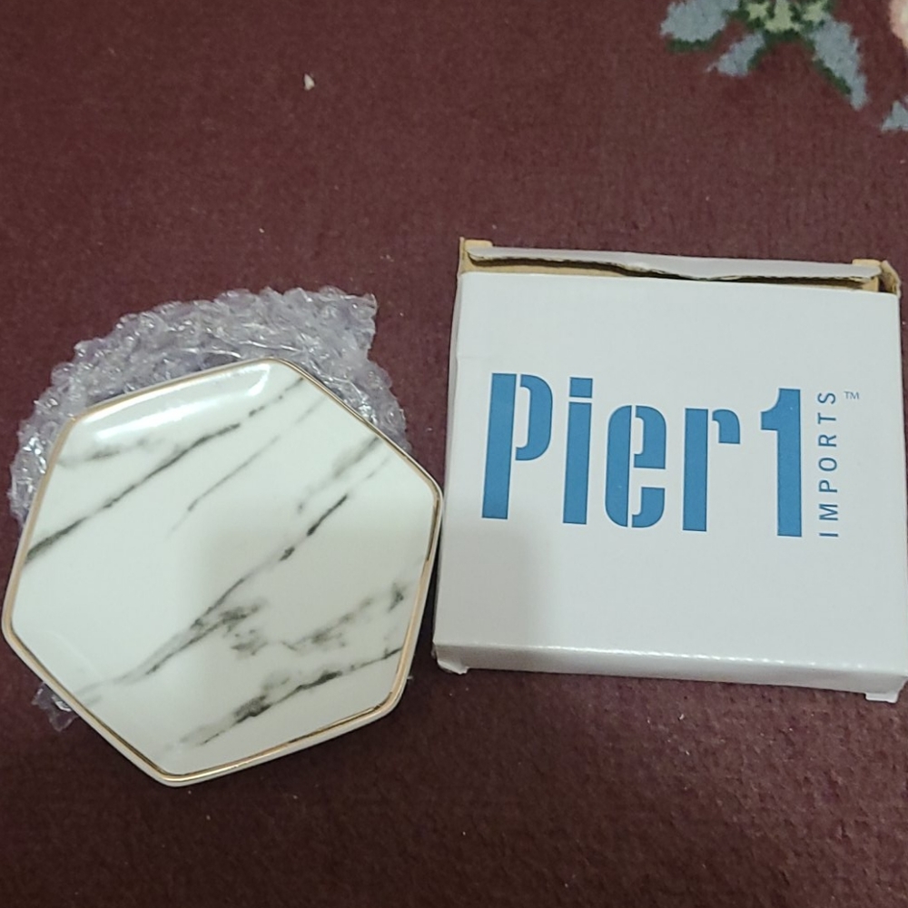 Pier 1 imports Marble Ring dish